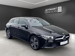 Nachtschwarz unilack Gebraucht 2021 Mercedes CLA220 Limousine | 25.980 €