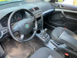 Blau Gebraucht 2007 Skoda Octavia Kombi | 2.400 € (Fairer Preis)