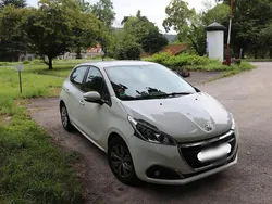 Weiß Gebraucht 2019 Peugeot 208 Active Kleinwagen | 6.000 € (Superpreis)