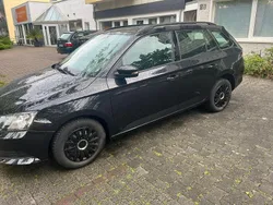 Schwarz Gebraucht 2016 Skoda Fabia Kombi | 6.500 € (Guter Preis)