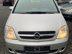 Grau Gebraucht 2003 Opel Meriva Van / Kleinbus | 1.499 € (Guter Preis)