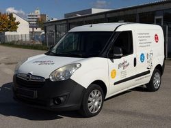 Weiß Gebraucht 2015 Opel Combo Van / Kleinbus | 2.690 € (Superpreis)