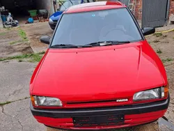 Rot Gebraucht 1991 Mazda 323 Limousine | 900 €