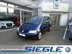 Blau metallic Gebraucht 2001 VW Sharan Van / Kleinbus | 3.990 € (Etwas zu teuer)
