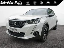 Weiß Gebraucht 2021 Peugeot 2008 GT SUV | 18.850 € (Fairer Preis)
