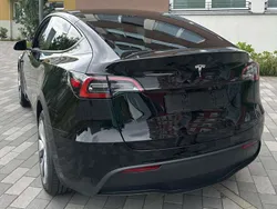 Schwarz Gebraucht 2023 Tesla Model Y SUV | 32.500 € (Superpreis)