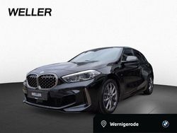 Black sapphire (schwarz) Gebraucht 2021 BMW M135 Comfort Edition Kleinwagen | 27.850 € (Fairer Preis)