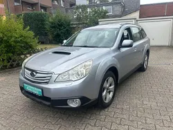 Silber Gebraucht 2012 Subaru Outback Active SUV | 3.950 € (Fairer Preis)