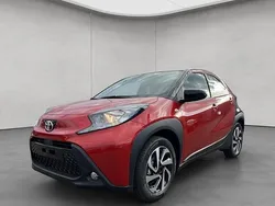 Beige Neu 2025 Toyota Aygo Play Kleinwagen | 18.290 €