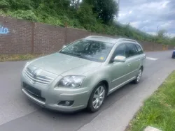 Silber Gebraucht 2006 Toyota Avensis Sol Kombi | 2.999 € (Fairer Preis)