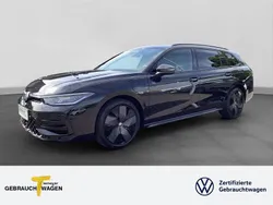 Grenadillschwarz metallic Gebraucht 2025 VW Passat R-line Kombi | 45.980 € (Fairer Preis)