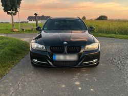 Schwarz Gebraucht 2010 BMW 325 Sport Line Kombi | 5.800 € (Fairer Preis)