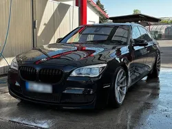 Schwarz Gebraucht 2014 BMW 750 Limousine | 17.000 €
