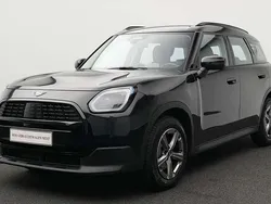 Schwarz Gebraucht 2024 Mini Countryman Classic SUV | 32.850 €