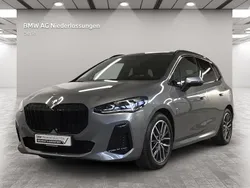 Grau Gebraucht 2022 BMW 223 Active Tourer M Sport Van / Kleinbus | 34.700 € (Fairer Preis)