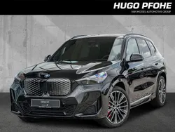 Saphirschwarz metallic Neu 2025 BMW iX1 M Sport SUV | 65.299 € (Teuer)