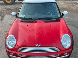 Rot Gebraucht 2002 Mini Cooper Kleinwagen | 2.500 €
