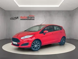 Rot Gebraucht 2015 Ford Fiesta Trend Kleinwagen | 7.999 €