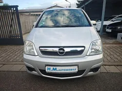 Silber Gebraucht 2006 Opel Meriva Edition Van / Kleinbus | 2.990 € (Fairer Preis)