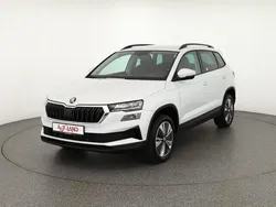 Weiß Gebraucht 2023 Skoda Karoq SUV | 29.890 € (Guter Preis)