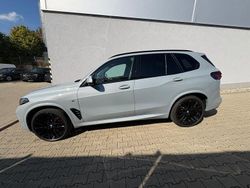 Grau Gebraucht 2025 BMW X5 M Sport SUV | 81.500 € (Superpreis)