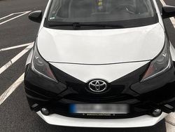 Weiß Gebraucht 2017 Toyota Aygo Kleinwagen | 6.900 € (Fairer Preis)