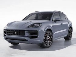 Grau Gebraucht 2024 Porsche Cayenne S E-Hybrid SUV | 124.900 € (Etwas zu teuer)