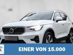 Weiß metallic Gebraucht 2023 Volvo XC40 Core SUV | 38.930 € (Fairer Preis)