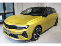 Lackierung amber yellow/typ au Gebraucht 2024 Opel Astra Limousine | 22.450 € (Superpreis)