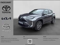 Grey metallic Gebraucht 2024 Toyota Yaris Cross Connect Style SUV | 26.950 € (Fairer Preis)