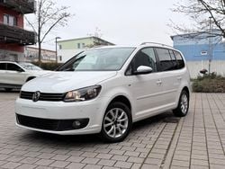 Weiß Gebraucht 2015 VW Touran Van / Kleinbus | 4.500 € (Guter Preis)