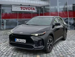 Onyxschwarz Gebraucht 2024 Toyota bZ4X SUV | 36.990 € (Etwas zu teuer)