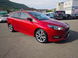 Rot Gebraucht 2018 Ford Focus ST-Line Kombi | 13.370 € (Fairer Preis)