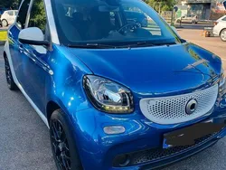 Blau Gebraucht 2018 Smart ForFour Kleinwagen | 16.000 € (Teuer)