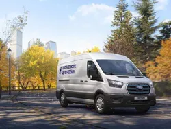 Weiß Neu 2024 Ford E-Transit Trend Van | 49.900 €