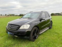 Schwarz Gebraucht 2007 Mercedes ML500 SUV | 14.300 € (Teuer)