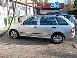 Silber Gebraucht 2006 Skoda Fabia Kombi | 2.150 € (Teuer)