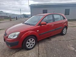 Rot Gebraucht 2006 Kia Rio EX Kleinwagen | 2.499 € (Fairer Preis)
