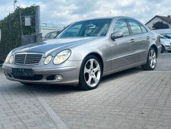 Silber Gebraucht 2003 Mercedes E200 Limousine | 2.999 € (Fairer Preis)