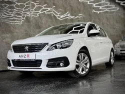 Weiß Gebraucht 2021 Peugeot 308 Active Limousine | 13.950 € (Superpreis)