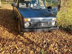 Grün Gebraucht 2016 Lada 110 SUV | 5.900 €