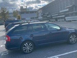 Blau Gebraucht 2011 Skoda Octavia Kombi | 4.000 € (Fairer Preis)