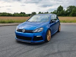 Blau Gebraucht 2010 VW Golf VI R Limousine | 17.000 €