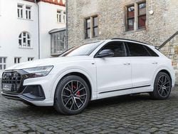 Weiß Gebraucht 2021 Audi Q8 S-Line SUV | 51.900 €