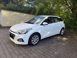 Weiß Gebraucht 2019 Hyundai i20 Active Kleinwagen | 13.600 € (Etwas zu teuer)