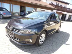 Deep black perleffekt Gebraucht 2018 VW Polo Comfortline Kleinwagen | 12.490 € (Fairer Preis)