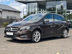 Orientbraun Gebraucht 2016 Mercedes B200 Urban Van / Kleinbus | 16.690 € (Fairer Preis)