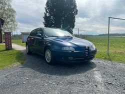 Blau Gebraucht 2001 Alfa Romeo 147 Kleinwagen | 800 € (Fairer Preis)