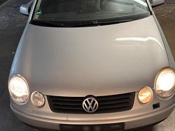 Silber Gebraucht 2003 VW Polo Kleinwagen | 900 € (Guter Preis)