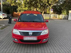 Rot Gebraucht 2011 Dacia Logan Limousine | 2.400 €